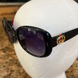 Gucci Black Sunglasses, they come with dust bag only